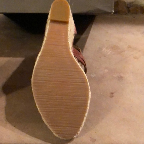 Brand new leather wedges - Picture 3 of 3